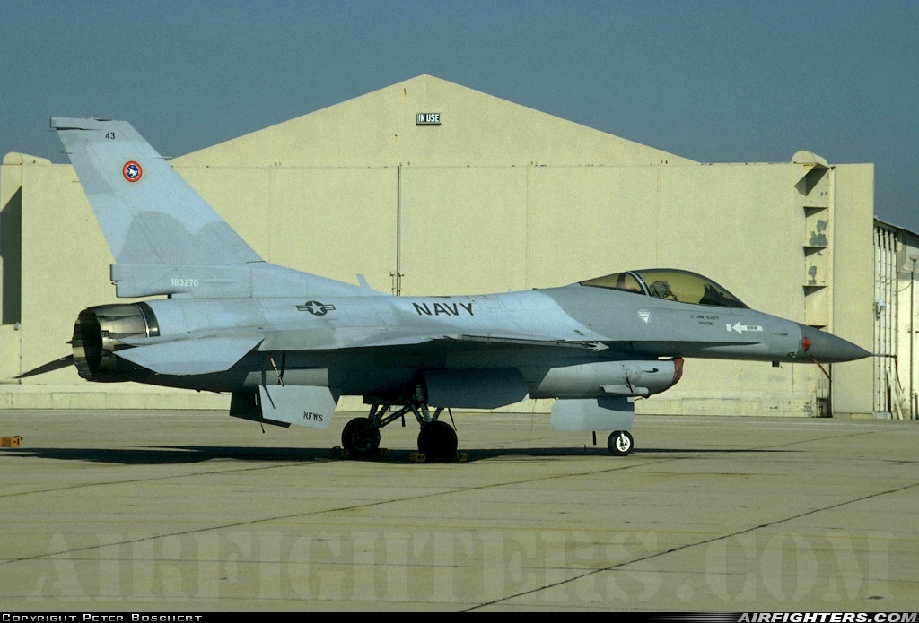 USA - Navy General Dynamics F-16N Fighting Falcon 163270 at San Diego - Miramar MCAS (NAS) / Mitscher Field (NKX / KNKX), USA