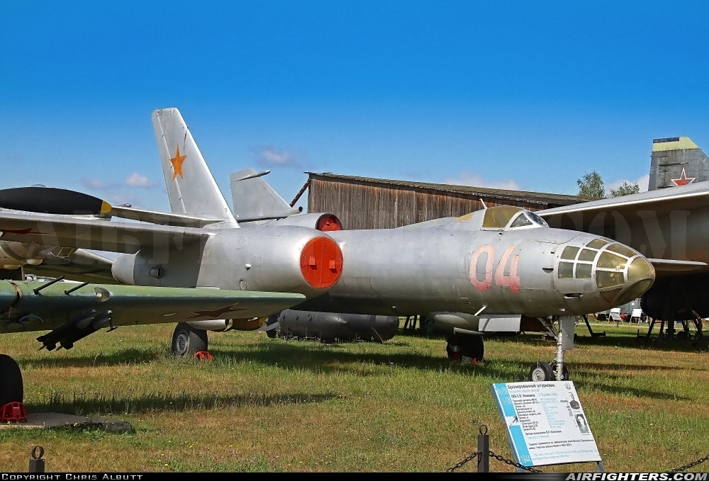 Russia - Air Force Ilyushin IL-28 Beagle 04 RED at Monino, Russia