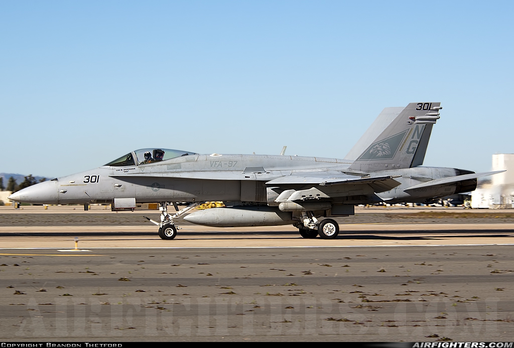 USA - Navy McDonnell Douglas F/A-18C Hornet 164060 at San Diego - Miramar MCAS (NAS) / Mitscher Field (NKX / KNKX), USA
