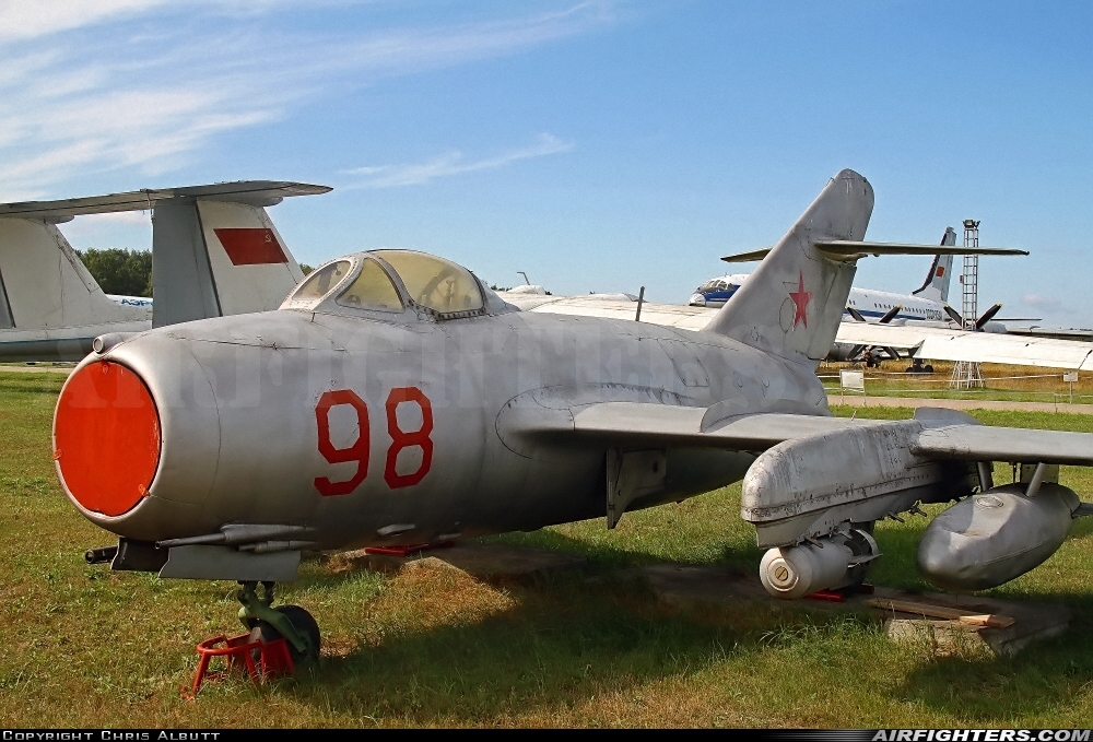 Russia - Air Force Mikoyan-Gurevich MiG-15bis Ish 27 RED at Monino, Russia