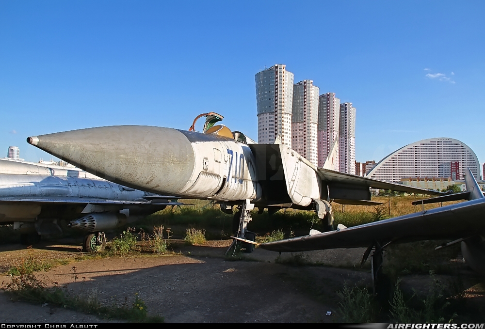 Russia - Air Force Mikoyan-Gurevich MiG-25P  at Moscow - Khodynskoe Pole (Frunze / Central), Russia