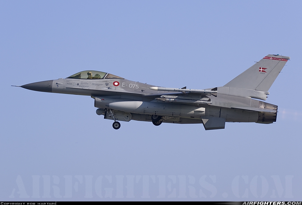 Denmark - Air Force General Dynamics F-16AM Fighting Falcon E-075 at Skrydstrup (EKSP), Denmark