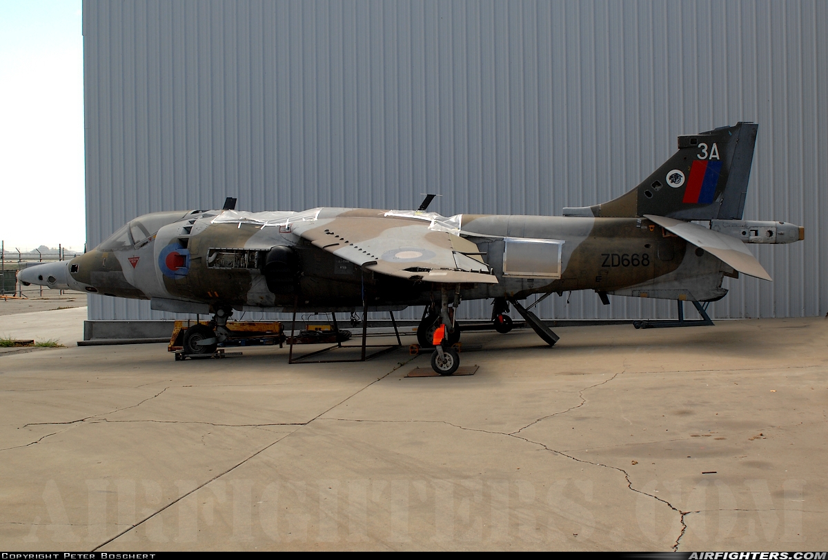 UK - Air Force Hawker Siddeley Harrier GR.3 ZD668 at Chino (CNO), USA