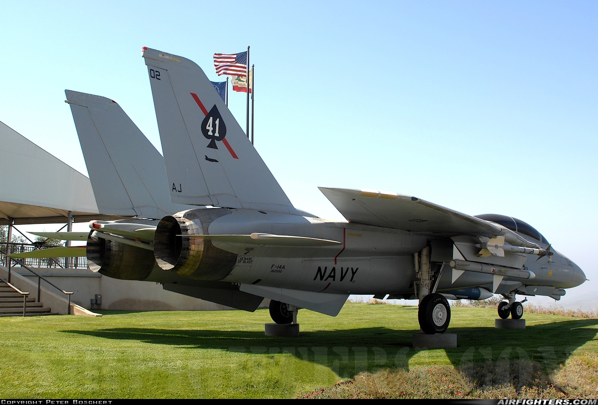 USA - Navy Grumman F-14A Tomcat 162592 at Off-Airport - Simi Valley, USA