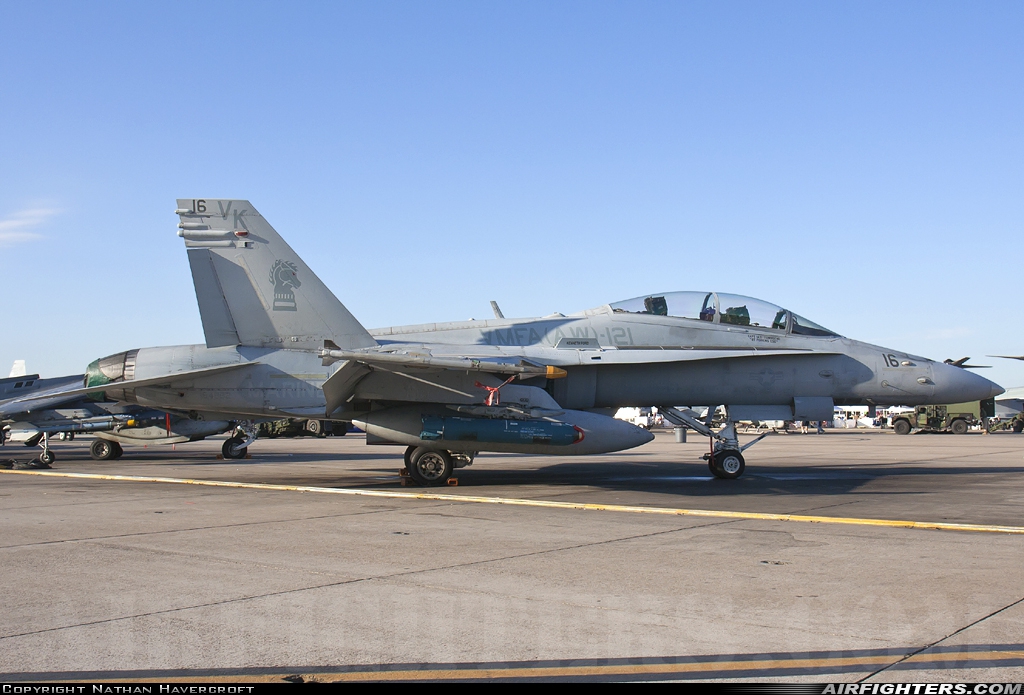 USA - Marines McDonnell Douglas F/A-18D Hornet 164882 at San Diego - Miramar MCAS (NAS) / Mitscher Field (NKX / KNKX), USA