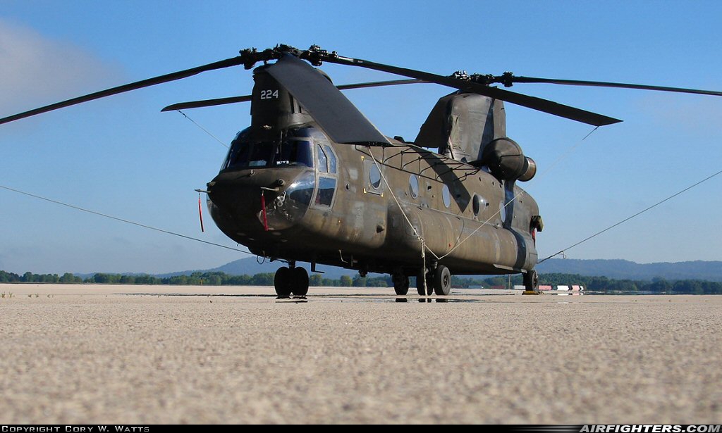 USA - Army Boeing Vertol CH-47D Chinook 90-00224 at La Crosse - Municipal (LSE / KLSE), USA