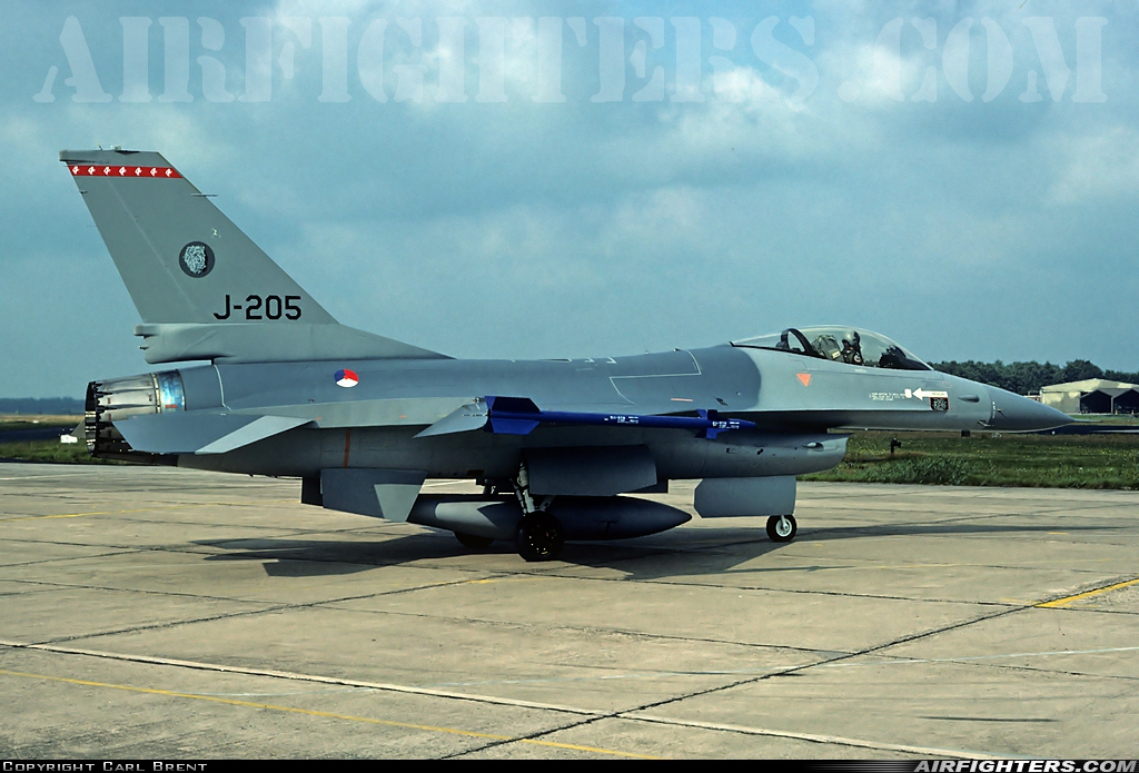 Netherlands - Air Force General Dynamics F-16A Fighting Falcon J-205 at Enschede - Twenthe (ENS / EHTW), Netherlands