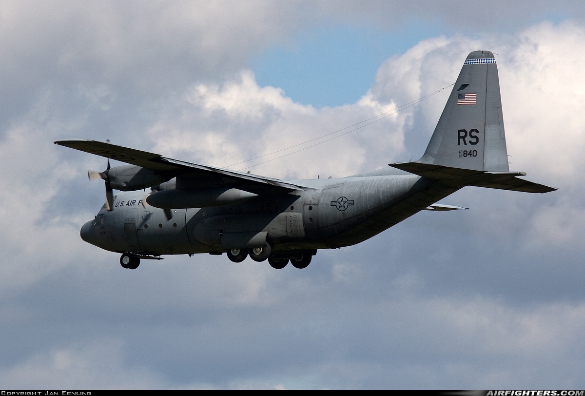 USA - Air Force Lockheed C-130E Hercules (L-382) 63-7840 at Ramstein (- Landstuhl) (RMS / ETAR), Germany