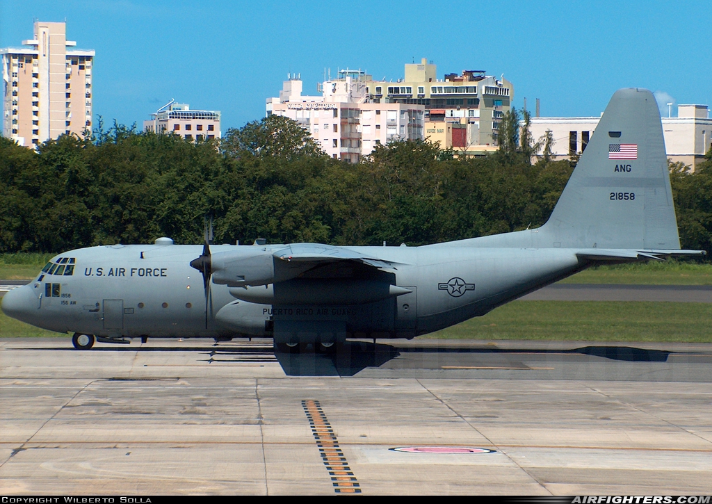 USA - Air Force Lockheed C-130E Hercules (L-382) 62-1858 at San Juan - Luis Munoz Marin Int. (SJU / TJSJ), Puerto Rico