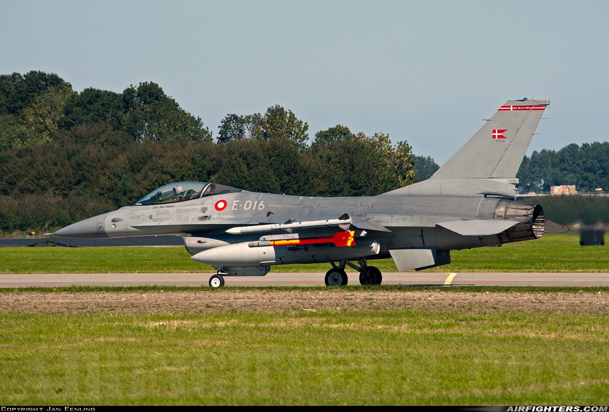 Denmark - Air Force General Dynamics F-16AM Fighting Falcon E-016 at Leeuwarden (LWR / EHLW), Netherlands
