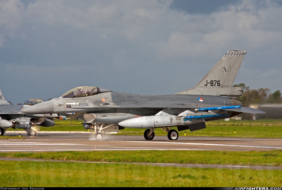Netherlands - Air Force General Dynamics F-16AM Fighting Falcon J-876 at Leeuwarden (LWR / EHLW), Netherlands