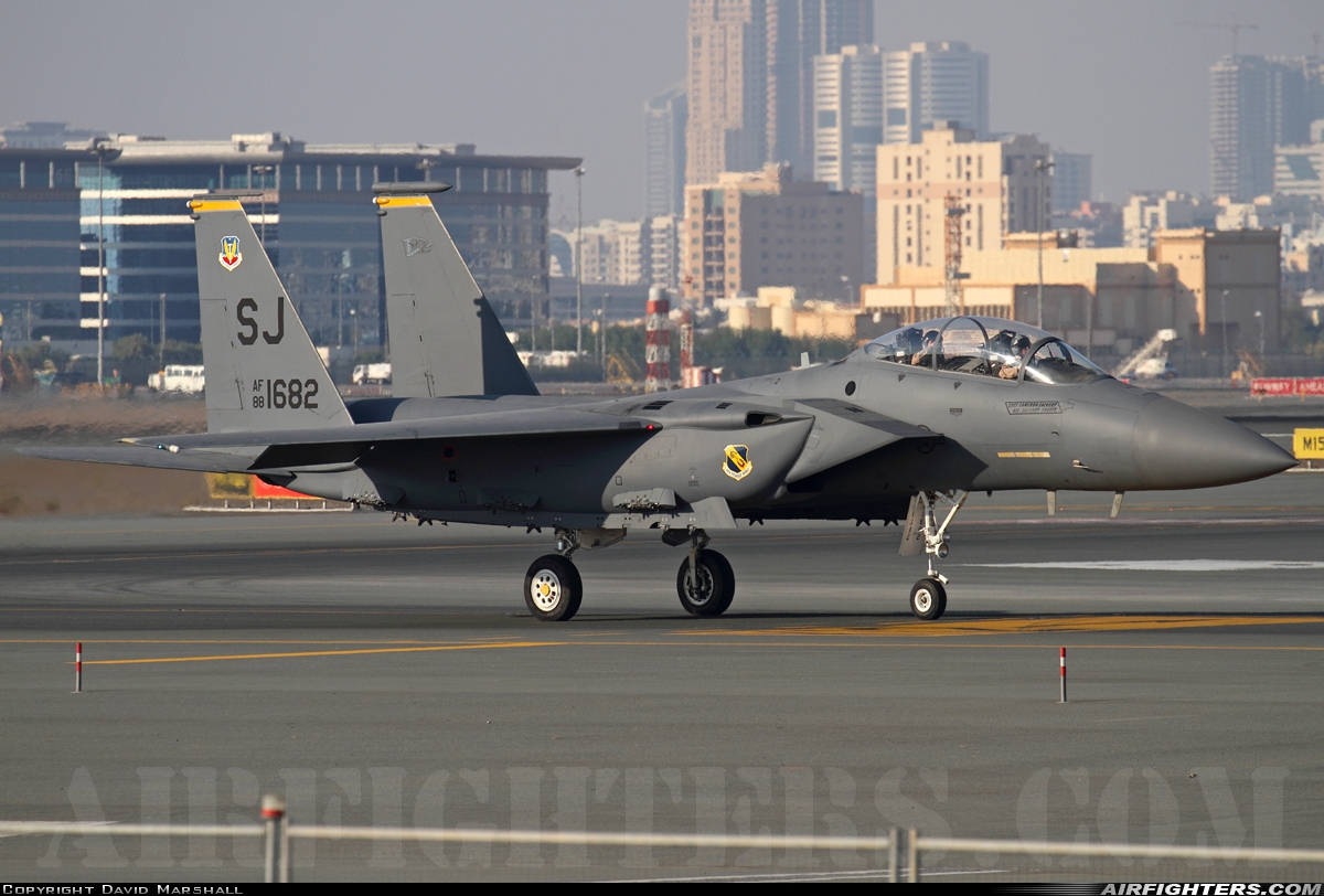 USA - Air Force McDonnell Douglas F-15E Strike Eagle 88-1682 at Dubai - Int. (DXB / OMDB), United Arab Emirates