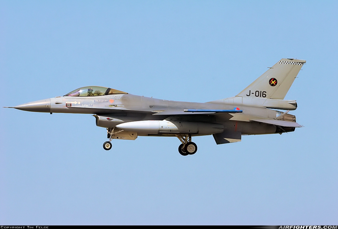 Netherlands - Air Force General Dynamics F-16AM Fighting Falcon J-016 at Fairford (FFD / EGVA), UK
