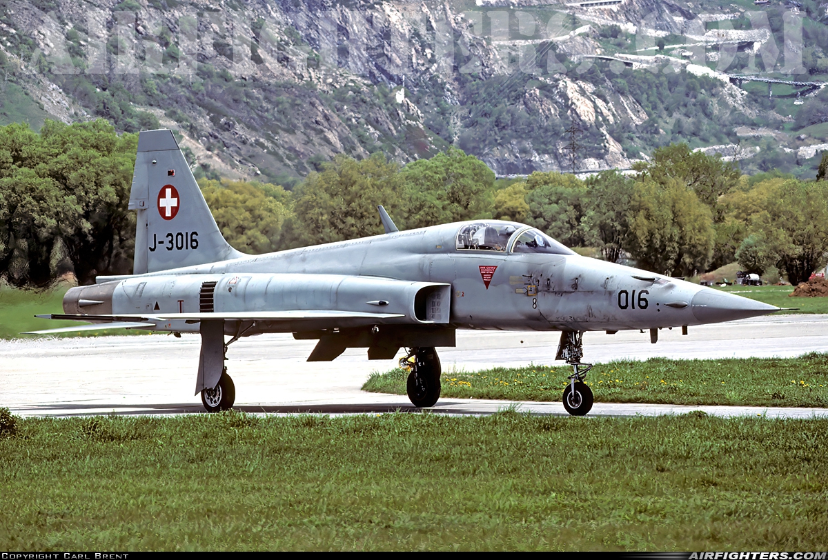 Switzerland - Air Force Northrop F-5E Tiger II J-3016 at Turtman (LSMJ), Switzerland