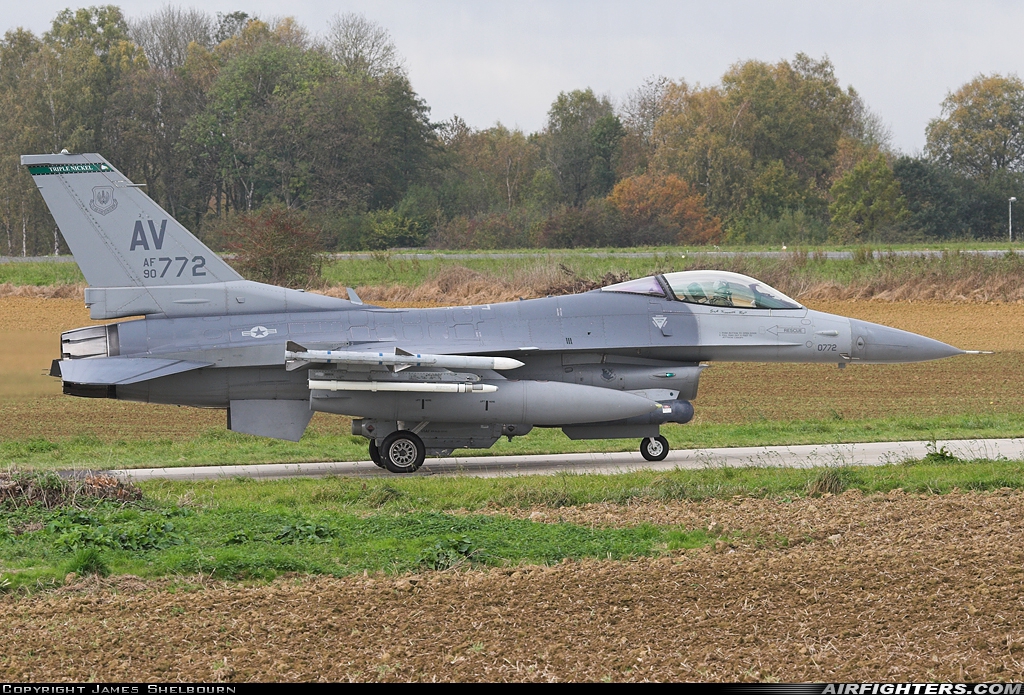 USA - Air Force General Dynamics F-16C Fighting Falcon 90-0772 at Florennes (EBFS), Belgium
