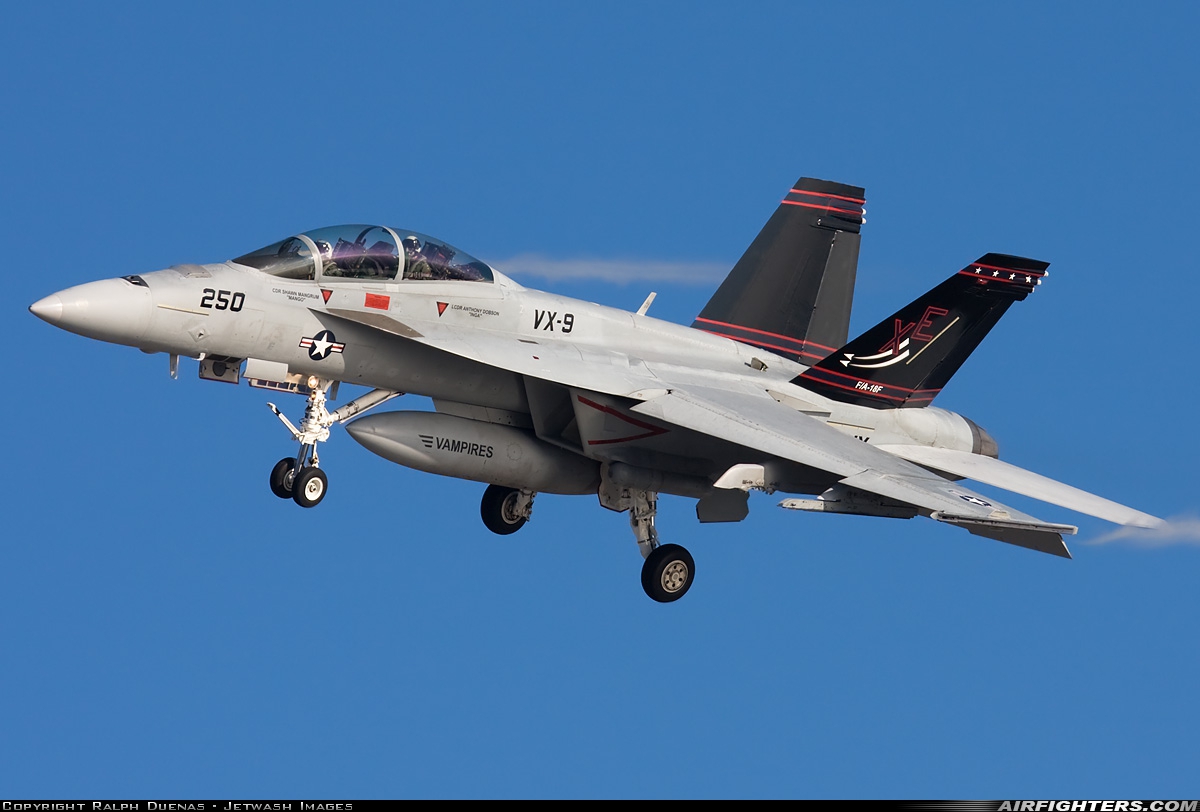 USA - Navy Boeing F/A-18F Super Hornet 166673 at San Diego - North Island NAS / Halsey Field (NZY / KNZY), USA