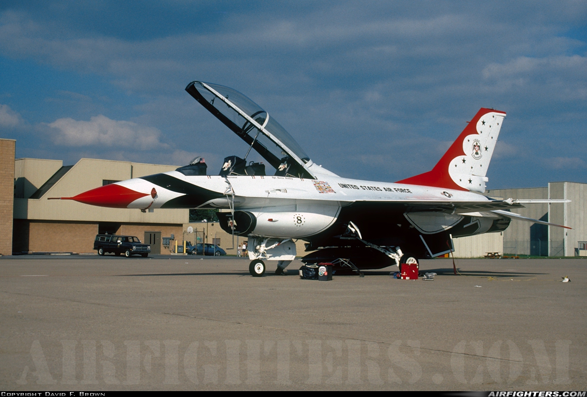 USA - Air Force General Dynamics F-16B Fighting Falcon 81-0815 at Harrisburg - Int / Middletown (MDT / KMDT), USA