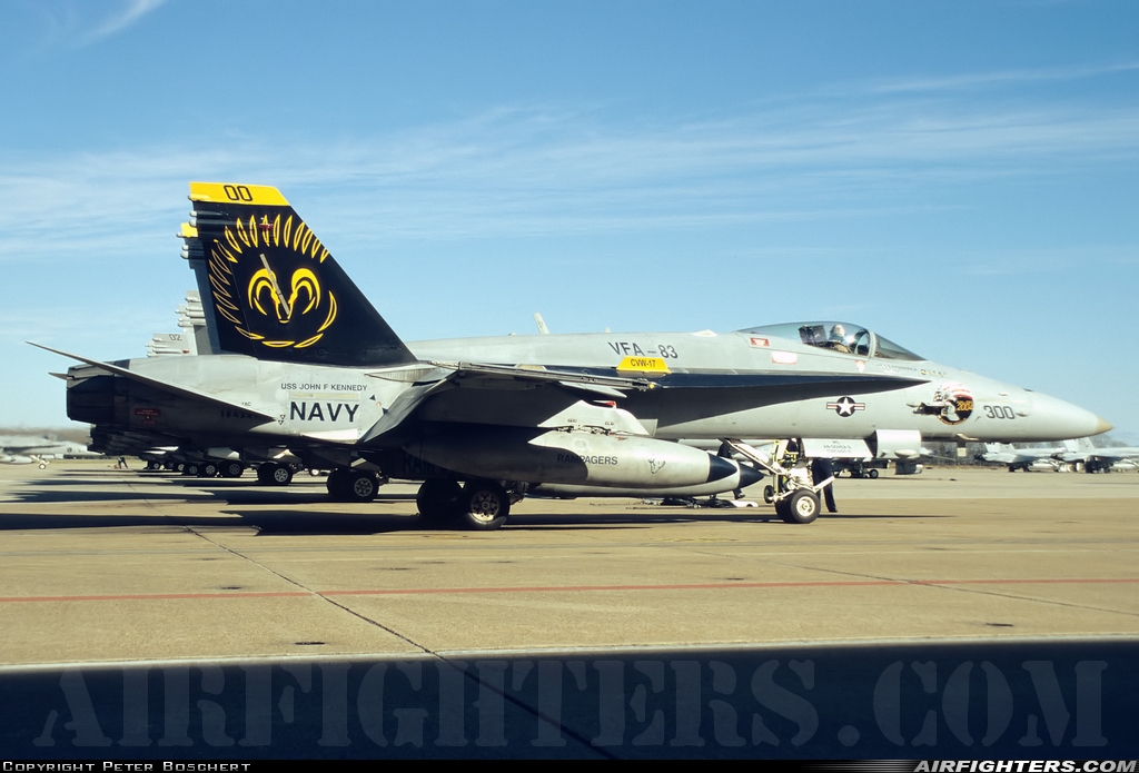 USA - Navy McDonnell Douglas F/A-18C Hornet 164201 at Virginia Beach - Oceana NAS / Apollo Soucek Field (NTU / KNTU), USA