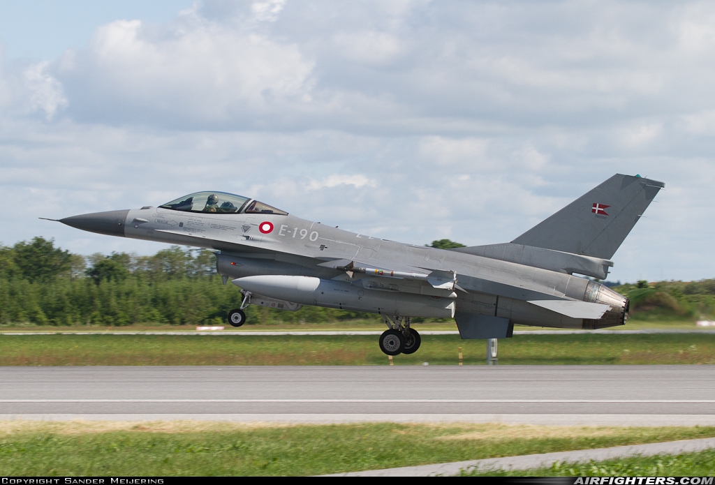 Denmark - Air Force General Dynamics F-16AM Fighting Falcon E-190 at Skrydstrup (EKSP), Denmark