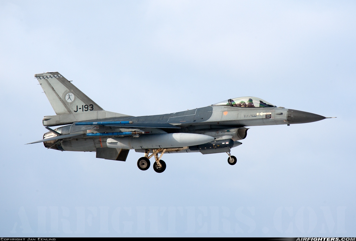 Netherlands - Air Force General Dynamics F-16AM Fighting Falcon J-193 at Leeuwarden (LWR / EHLW), Netherlands