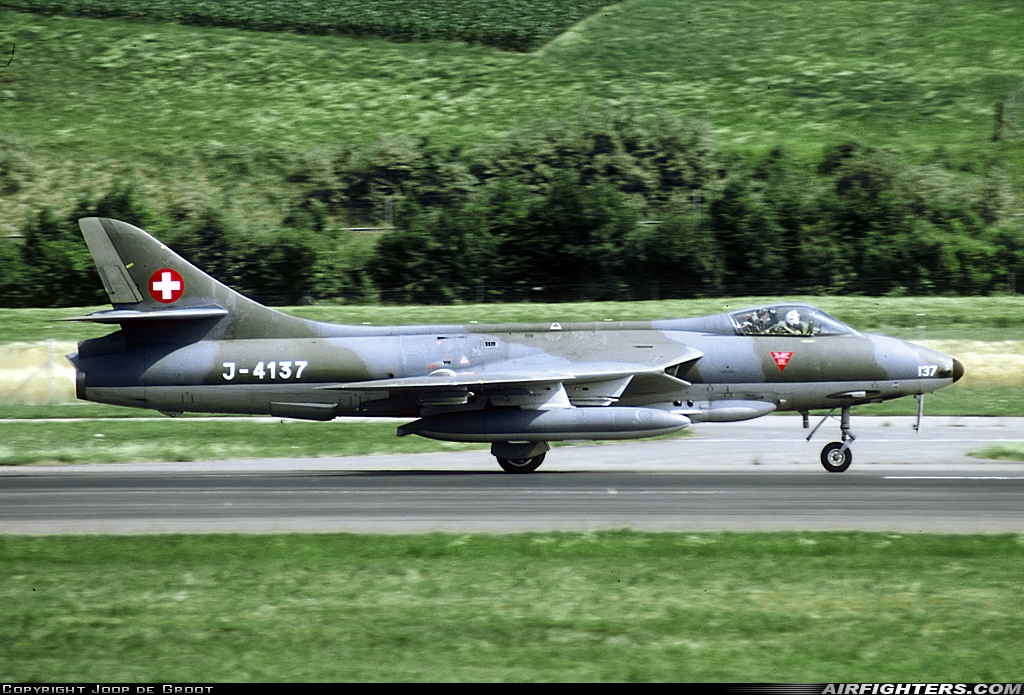 Switzerland - Air Force Hawker Hunter F58A J-4137 at Dubendorf (LSMD), Switzerland