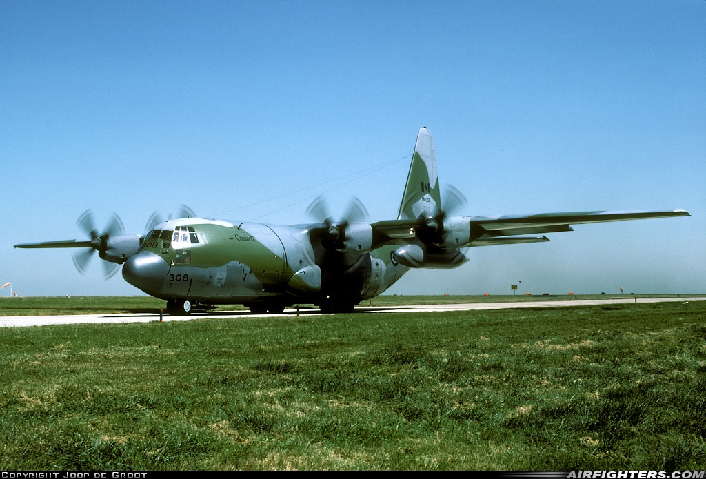 Canada - Air Force Lockheed CC-130E Hercules (L-382) 130308 at Lyneham (LYE / EGDL), UK