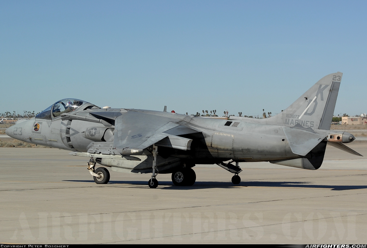 USA - Marines McDonnell Douglas AV-8B Harrier II 163877 at Yuma - MCAS / Int. (NYL / KNYL), USA