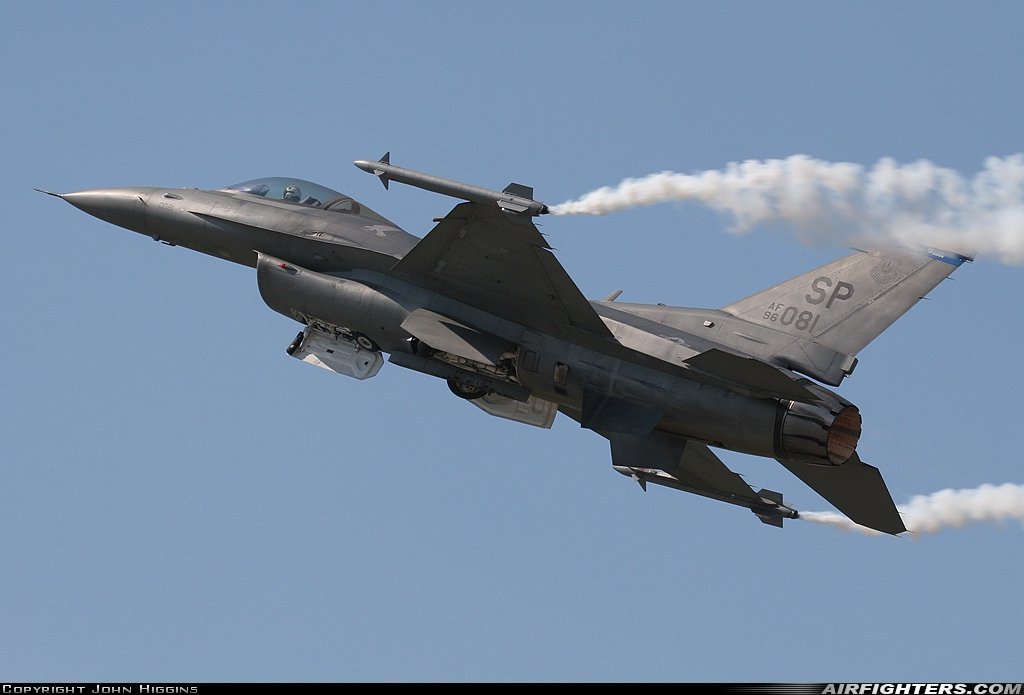 USA - Air Force General Dynamics F-16C Fighting Falcon 96-0081 at Farnborough (FAB / EGLF), UK