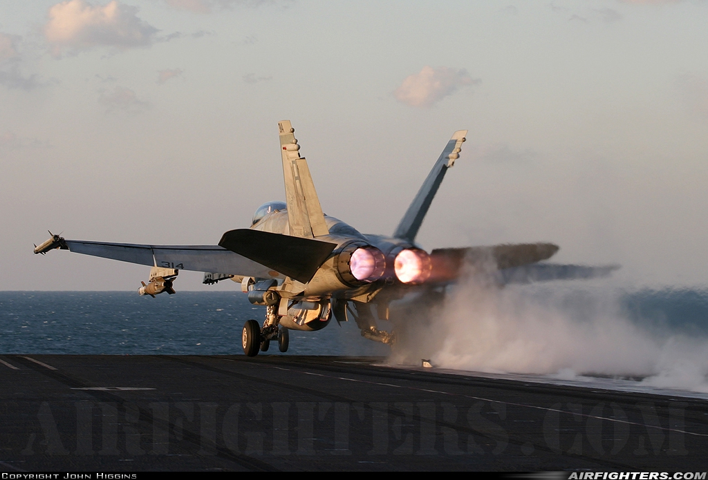 USA - Navy McDonnell Douglas F/A-18C Hornet 164657 at Off-Airport - Persian Gulf, International Airspace