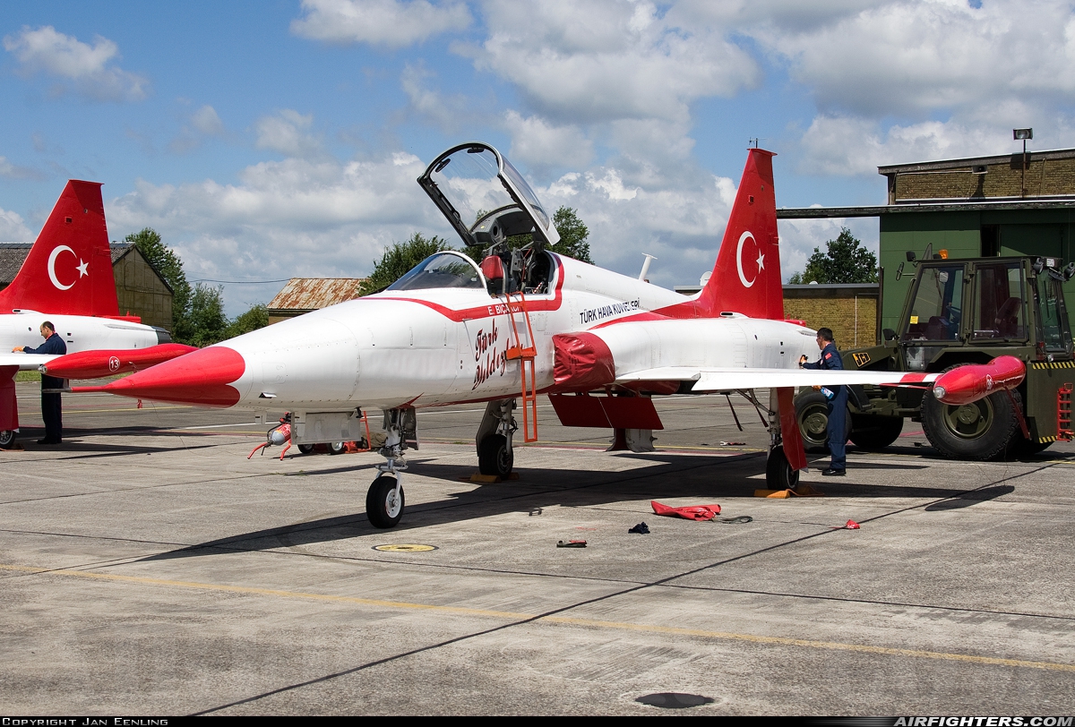 Türkiye - Air Force Canadair NF-5A-2000 (CL-226) 70-3036 at Florennes (EBFS), Belgium