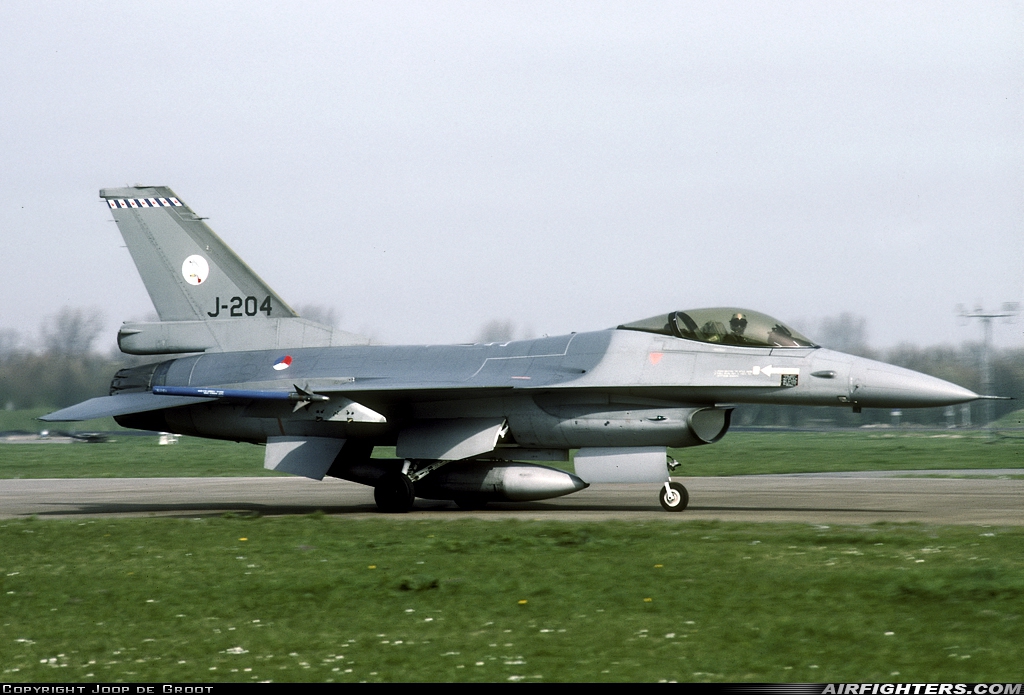 Netherlands - Air Force General Dynamics F-16A Fighting Falcon J-204 at Leeuwarden (LWR / EHLW), Netherlands