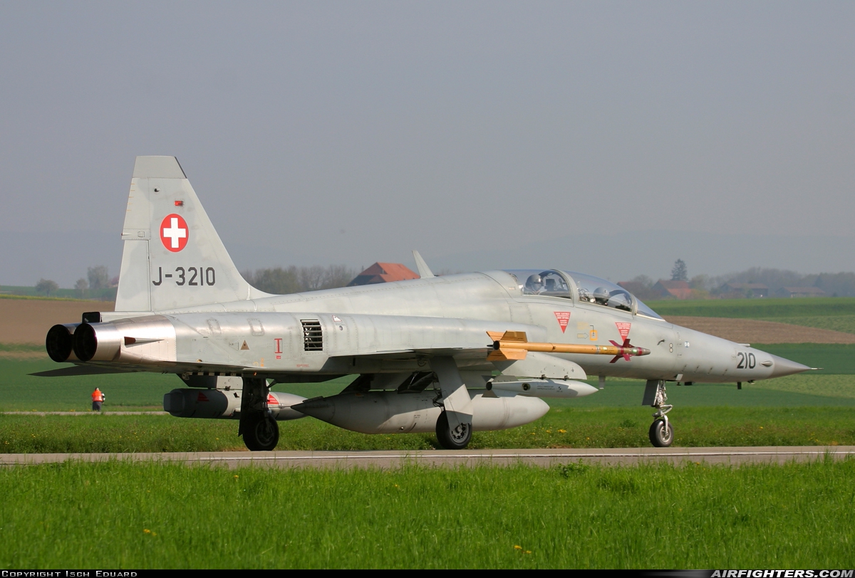 Switzerland - Air Force Northrop F-5F Tiger II J-3210 at Payerne (LSMP), Switzerland