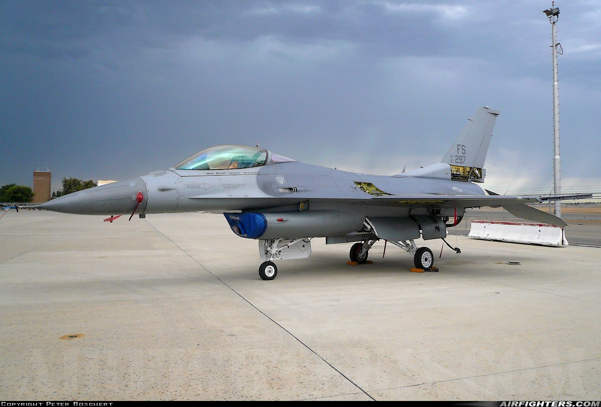 USA - Air Force General Dynamics F-16C Fighting Falcon 87-0297 at Fresno - Yosemite International (Air Terminal) (FAT / KFAT), USA