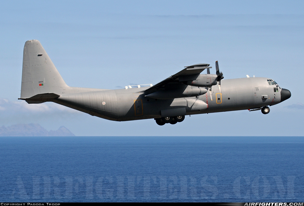 Portugal - Air Force Lockheed C-130H-30 Hercules (L-382) 16806 at Funchal / Madeira (- Santa Cruz) (FNC / LPMA), Portugal