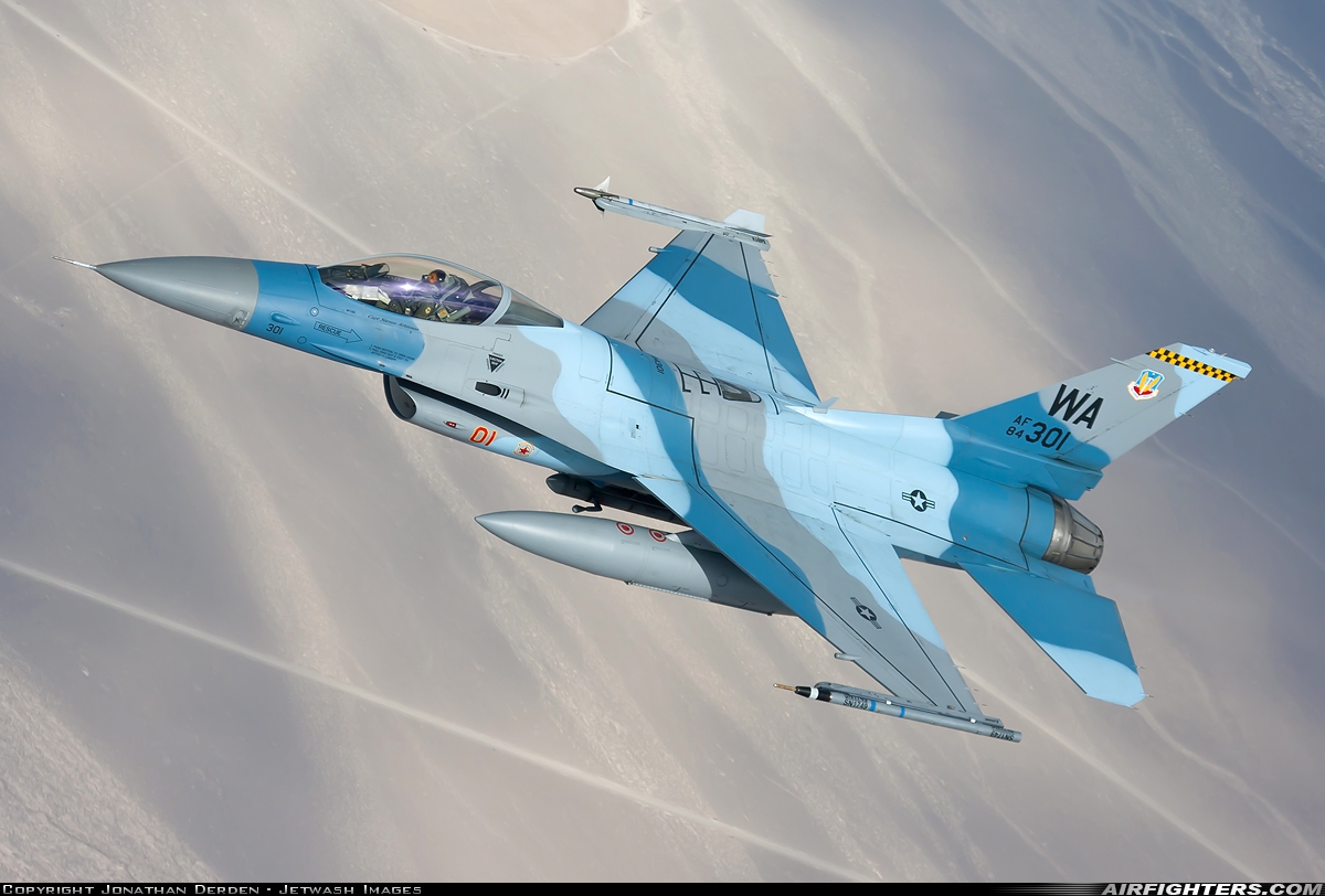 USA - Air Force General Dynamics F-16C Fighting Falcon 84-1301 at In Flight, USA