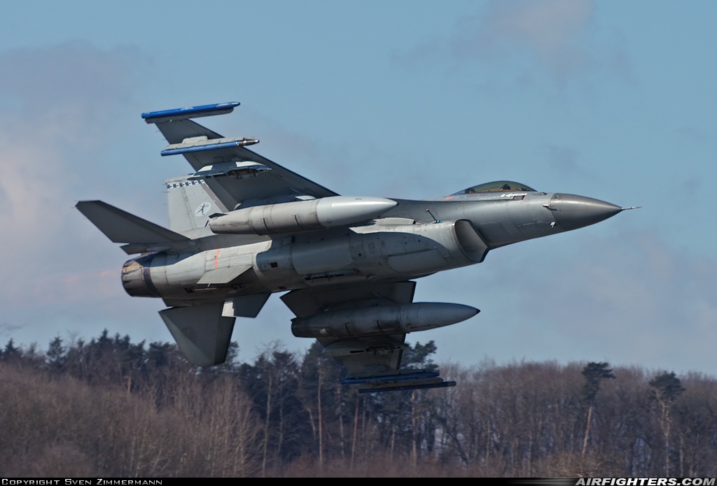 Netherlands - Air Force General Dynamics F-16AM Fighting Falcon J-002 at Payerne (LSMP), Switzerland