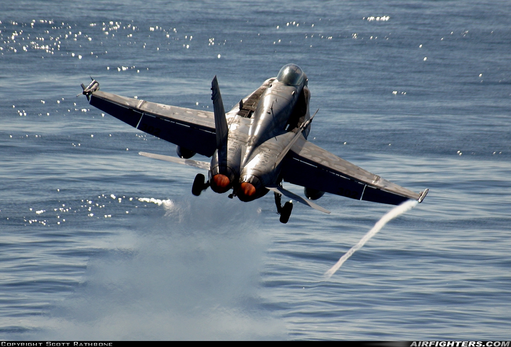 USA - Navy McDonnell Douglas F/A-18C Hornet 165202 at Off-Airport - Atlantic Ocean, International Airspace