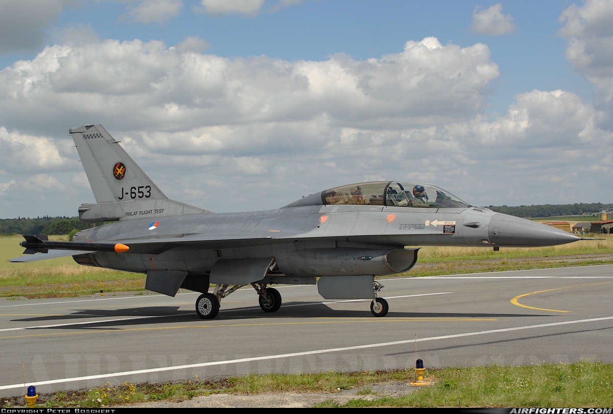 Netherlands - Air Force General Dynamics F-16BM Fighting Falcon J-653 at Florennes (EBFS), Belgium