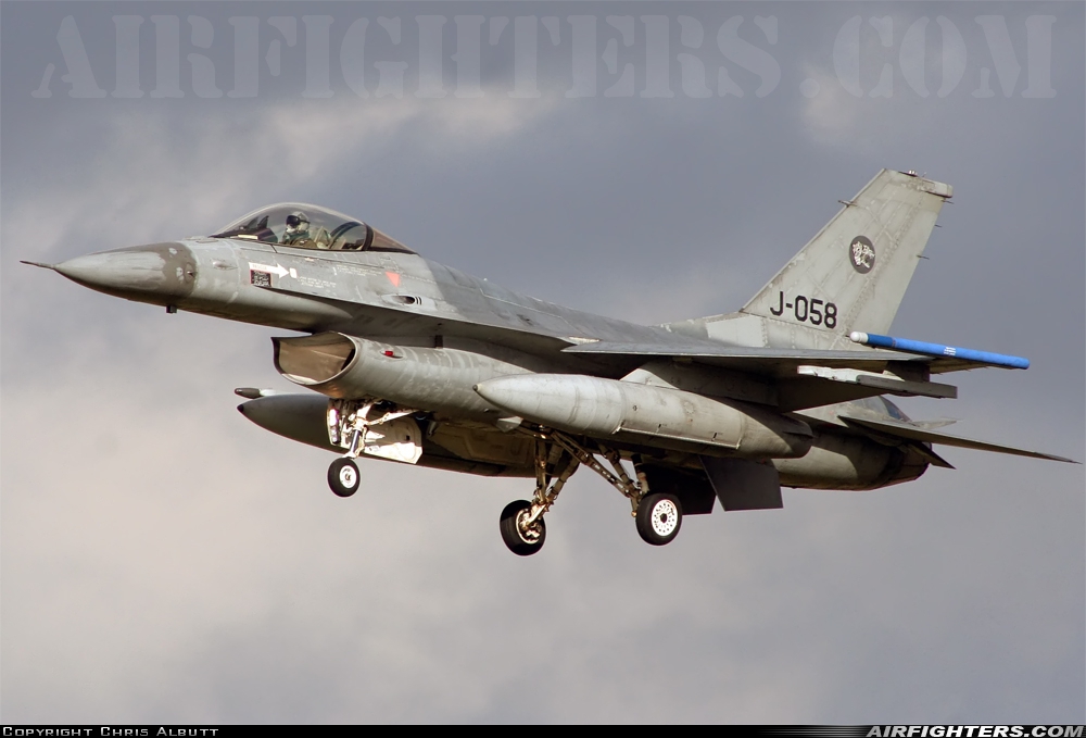 Netherlands - Air Force General Dynamics F-16AM Fighting Falcon J-058 at Coningsby (EGXC), UK