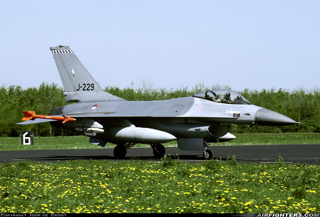 Netherlands - Air Force General Dynamics F-16A Fighting Falcon J-229 at Leeuwarden (LWR / EHLW), Netherlands