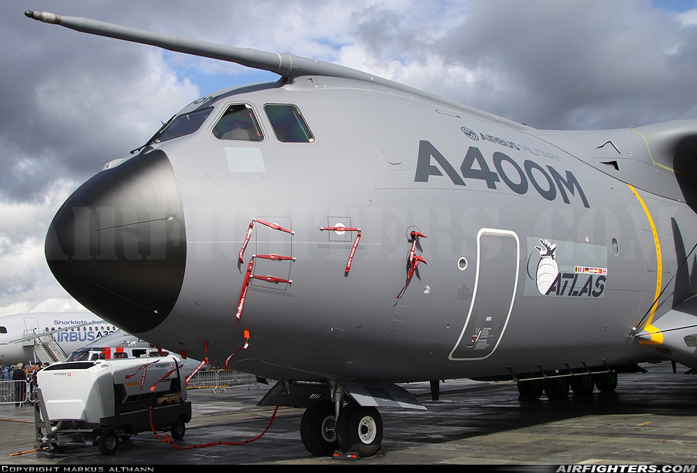 Company Owned - Airbus Airbus A400M Grizzly F-WWMZ at Farnborough (FAB / EGLF), UK
