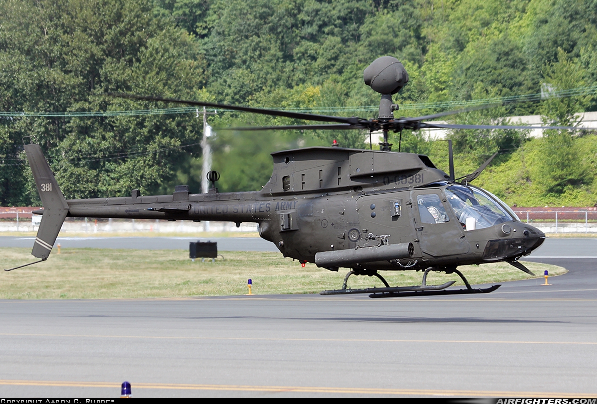 USA - Army Bell OH-58D(I) Kiowa Warrior (406) 90-00381 at Seattle - Boeing Field / King County Int. (BFI / KBFI), USA