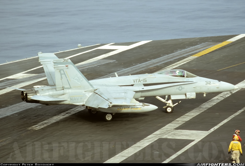 USA - Navy McDonnell Douglas F/A-18C Hornet 164631 at Off-Airport - Atlantic Ocean, International Airspace