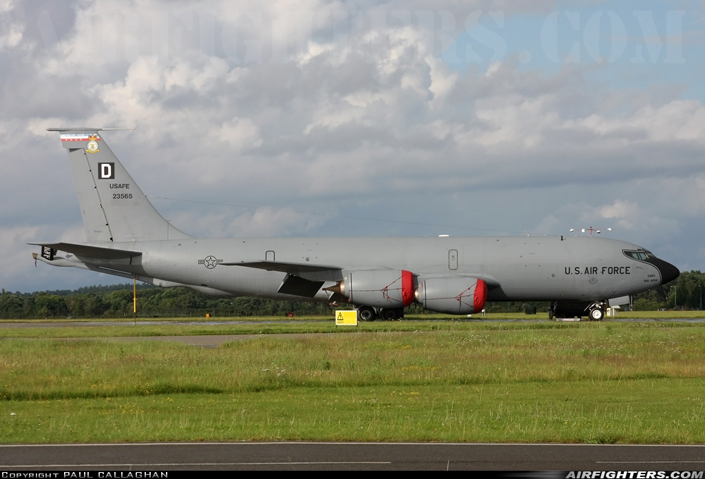 USA - Air Force Boeing KC-135R Stratotanker (717-100) 62-3565 at Mildenhall (MHZ / GXH / EGUN), UK