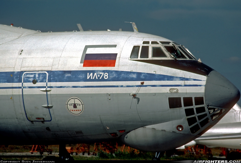 Russia - Air Force Ilyushin IL-78 RA-76556B at Engels (Zngyelse) (UWSG), Russia