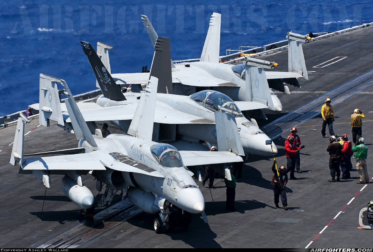 USA - Navy McDonnell Douglas F/A-18C Hornet 165174 at Off-Airport - Mediterranean Sea, International Airspace