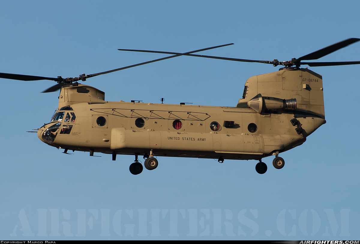 USA - Army Boeing Vertol CH-47F Chinook 07-08744 at Aviano (- Pagliano e Gori) (AVB / LIPA), Italy