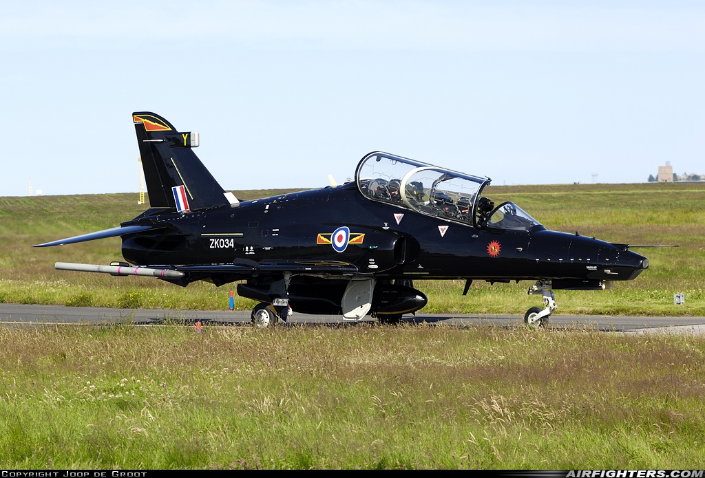 UK - Air Force BAE Systems Hawk T.2 ZK034 at Lossiemouth (LMO / EGQS), UK