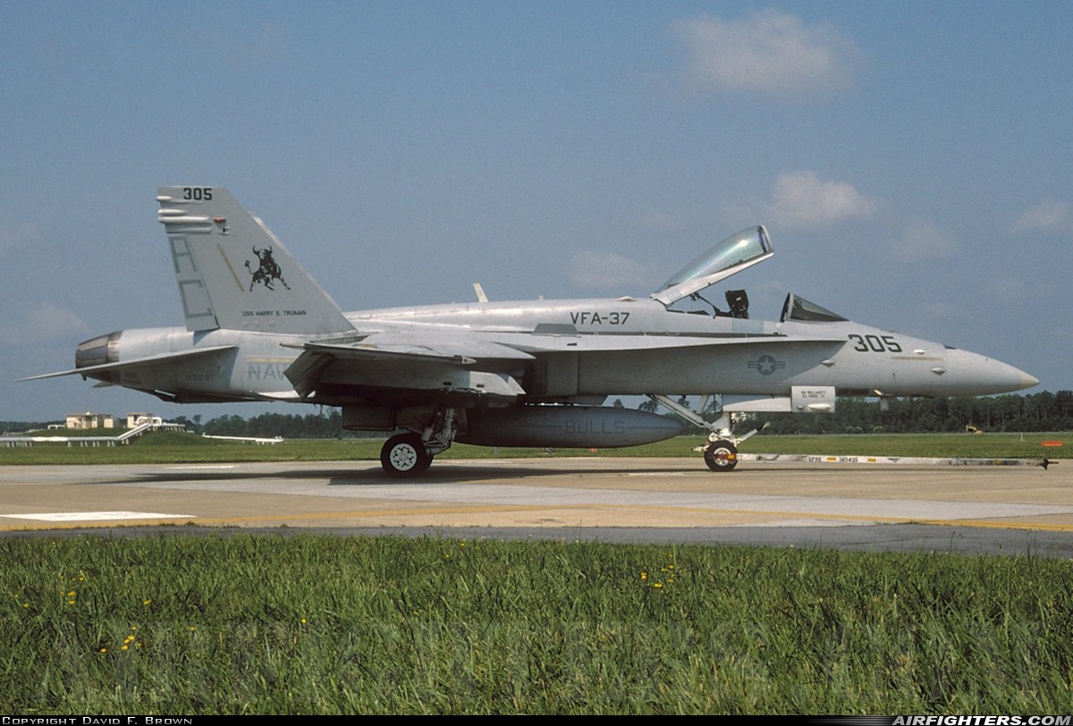 USA - Navy McDonnell Douglas F/A-18C Hornet 165179 at Virginia Beach - Oceana NAS / Apollo Soucek Field (NTU / KNTU), USA