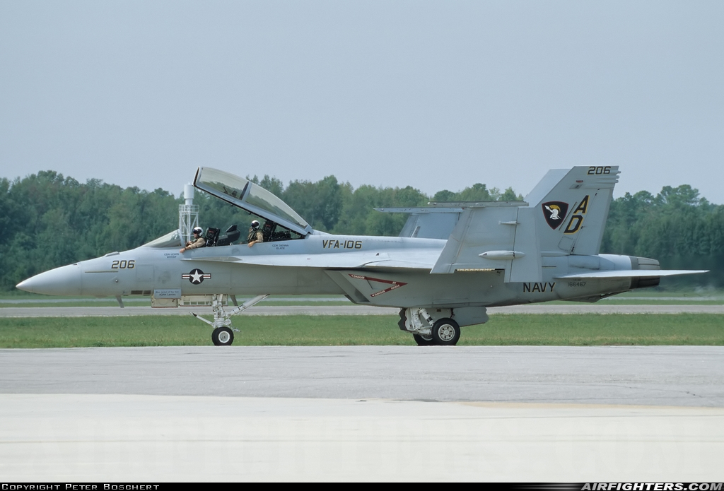 USA - Navy Boeing F/A-18F Super Hornet 166467 at Virginia Beach - Oceana NAS / Apollo Soucek Field (NTU / KNTU), USA